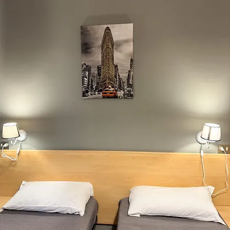 Amica Hotel 3*